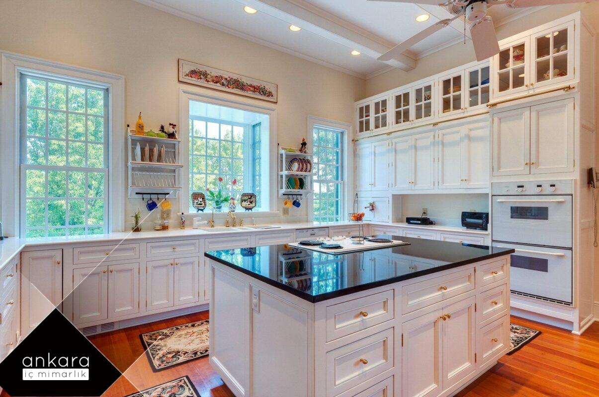 Villa mutfaklarında dolap seçimi 