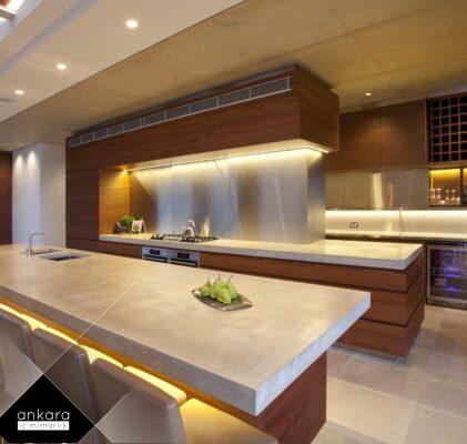 Özel İşlevsellik: Villa Mutfağında Özel Tasarım Çözümleri