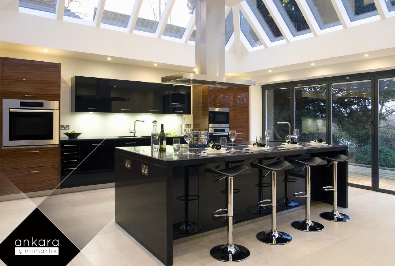 Geniş Mutfak Alanları: Villa Mutfak Tasarımında Pratik Çözümler 