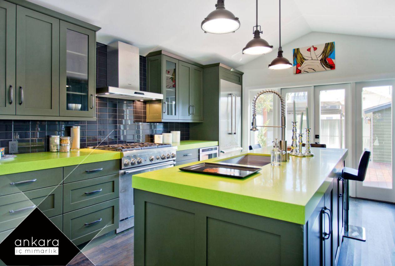 Renk Uyumu ve Kontrast: Villa Mutfağı Dolaplarında Dikkat Edilmesi Gerekenler 