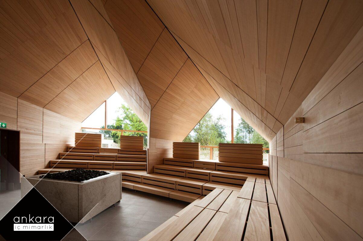 villalarda Fin hamamı tasarımında ahşap ve doğal malzemeler