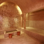 Geleneksel Dokunuşlar: Villalarda Modern Türk Hamamı Tasarımları 