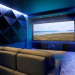 Ev Sineması Odası Tasarımı: Keyifli Film Geceleri İçin İdeal Ortam